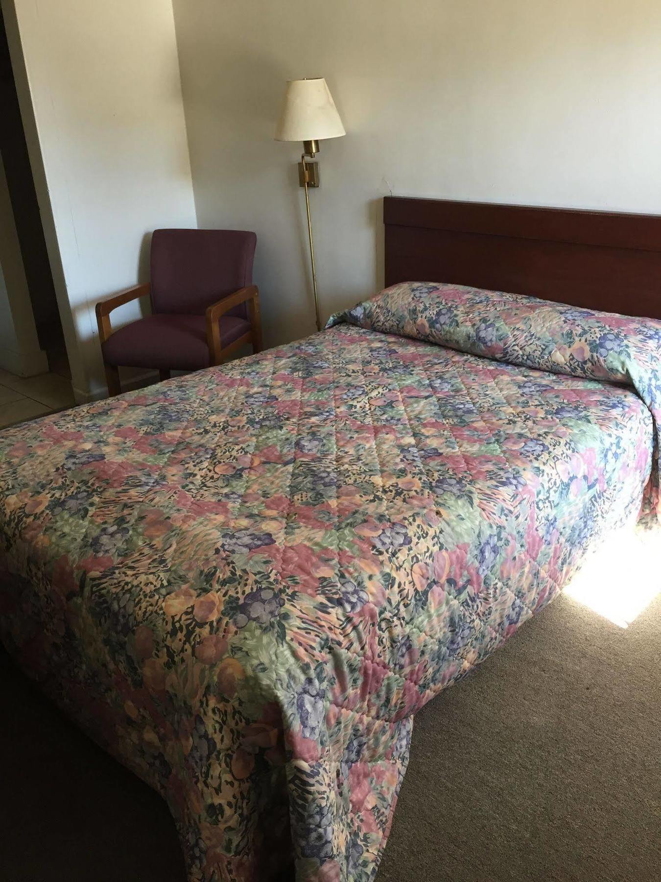 Hotel Portsmouth Oh Bagian luar foto