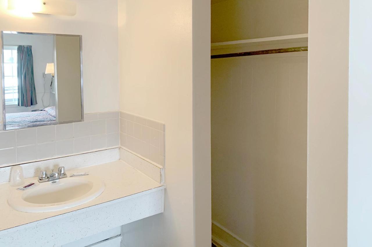 Hotel Portsmouth Oh Bagian luar foto
