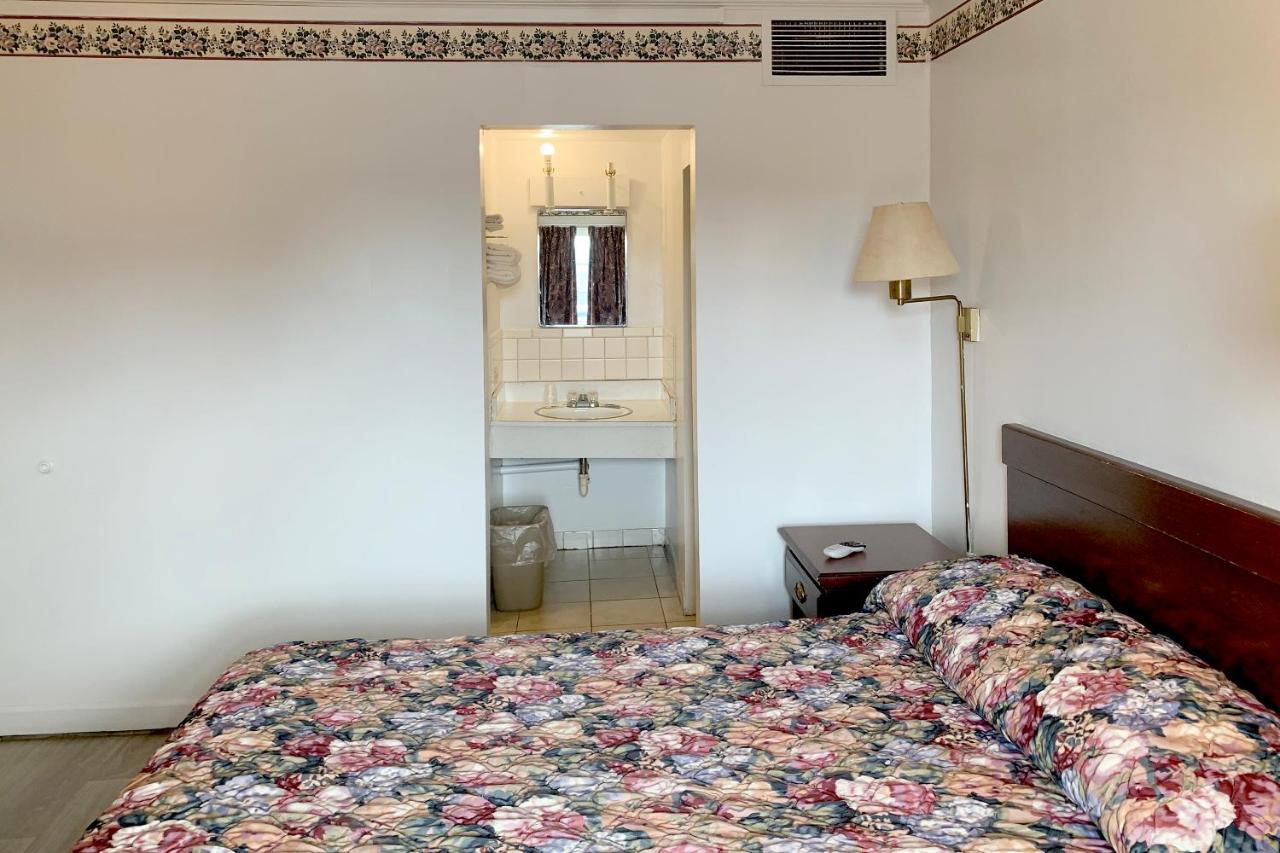 Hotel Portsmouth Oh Bagian luar foto