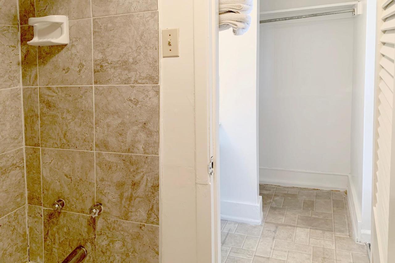 Hotel Portsmouth Oh Bagian luar foto